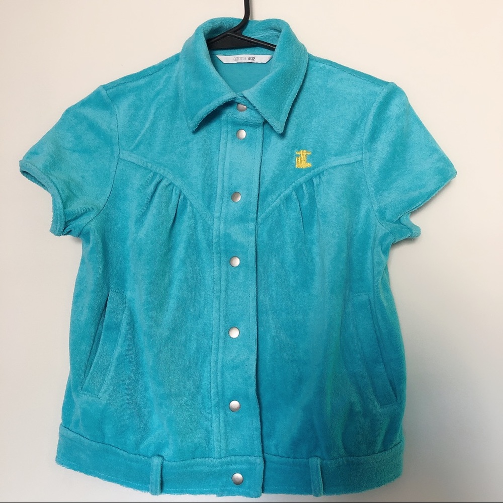 ao2 unique button down top